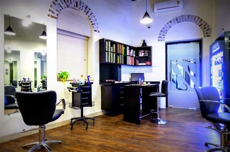 burberry salon mumbai|Black Bur Berry Salon And Spa, Colaba, South Mumbai .